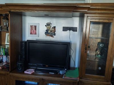 Entertainment center