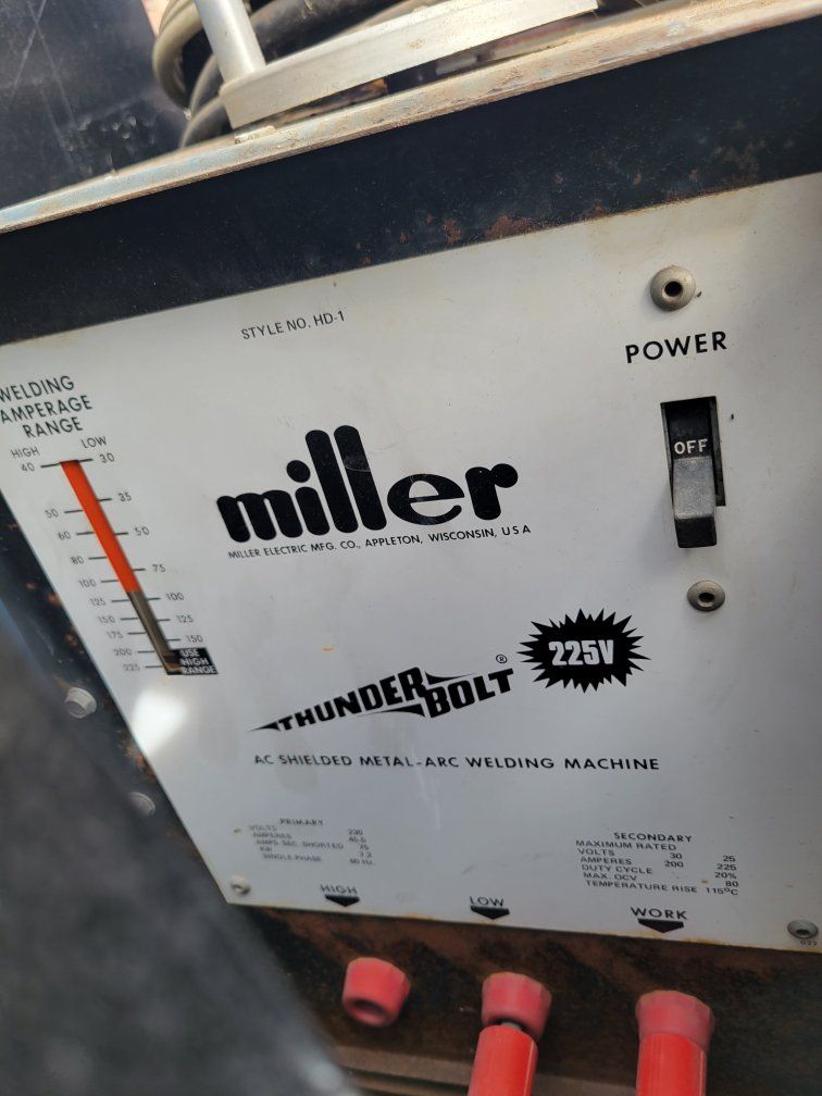 Miller Thunderbolt HD-1 225V AC Shielded Metal-Arc Welding Machine - Vintage Welder