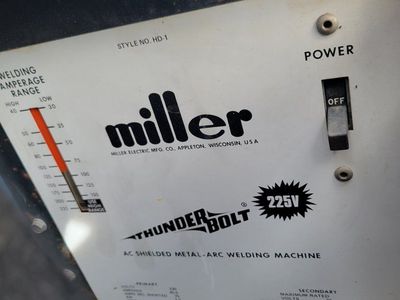 Miller Thunderbolt HD-1 225V AC Shielded Metal-Arc Welding Machine - Vintage Welder