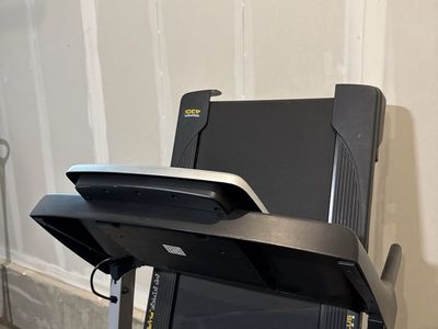 Treadmill – Works Great – Foldable – Cheap