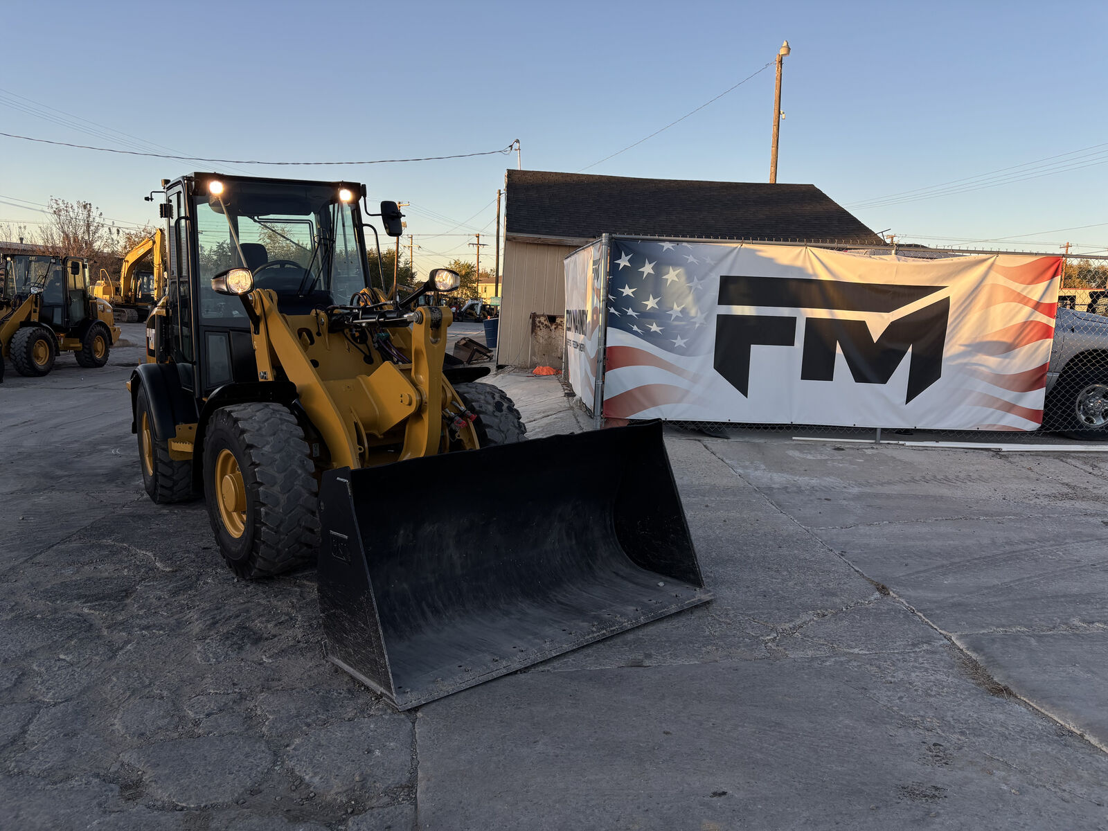 Caterpillar 906M Wheel Loader Tractor