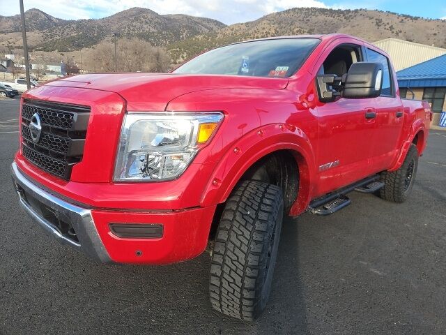 2022 Nissan Titan SV