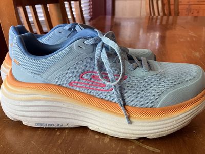 Skechers Women's Max Cushioning Endeavour Canova 6.5 WIDE
