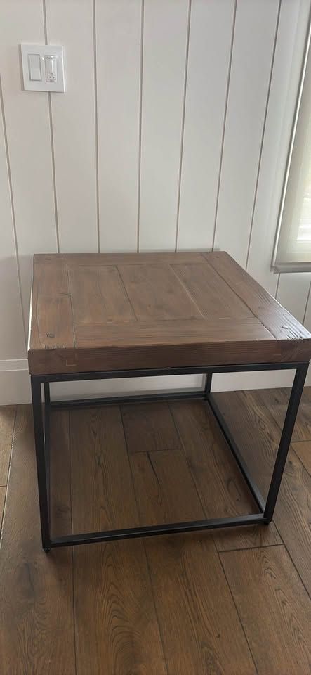 Pottery Barn Malcolm End Table