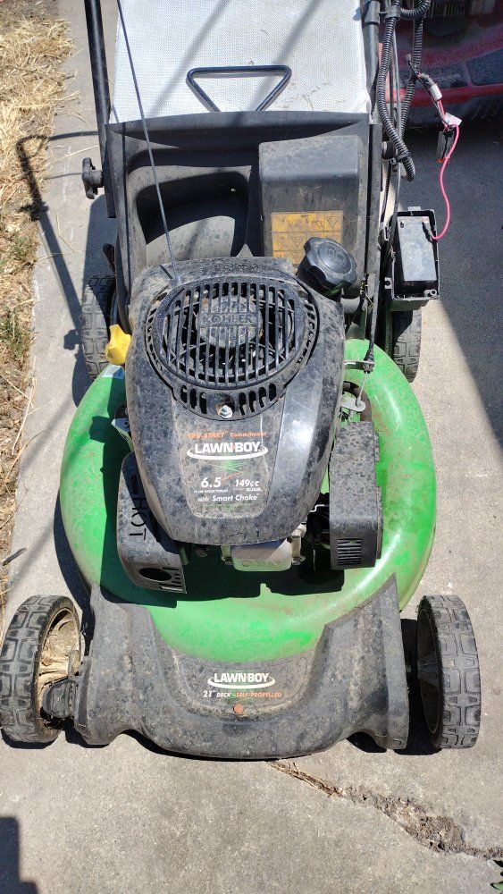 No bag included 
For parts or fix 
Lawn-Boy 21" Mulching/Rear Bagging Lawn Mower with Electric Starter need carburetor cleaner