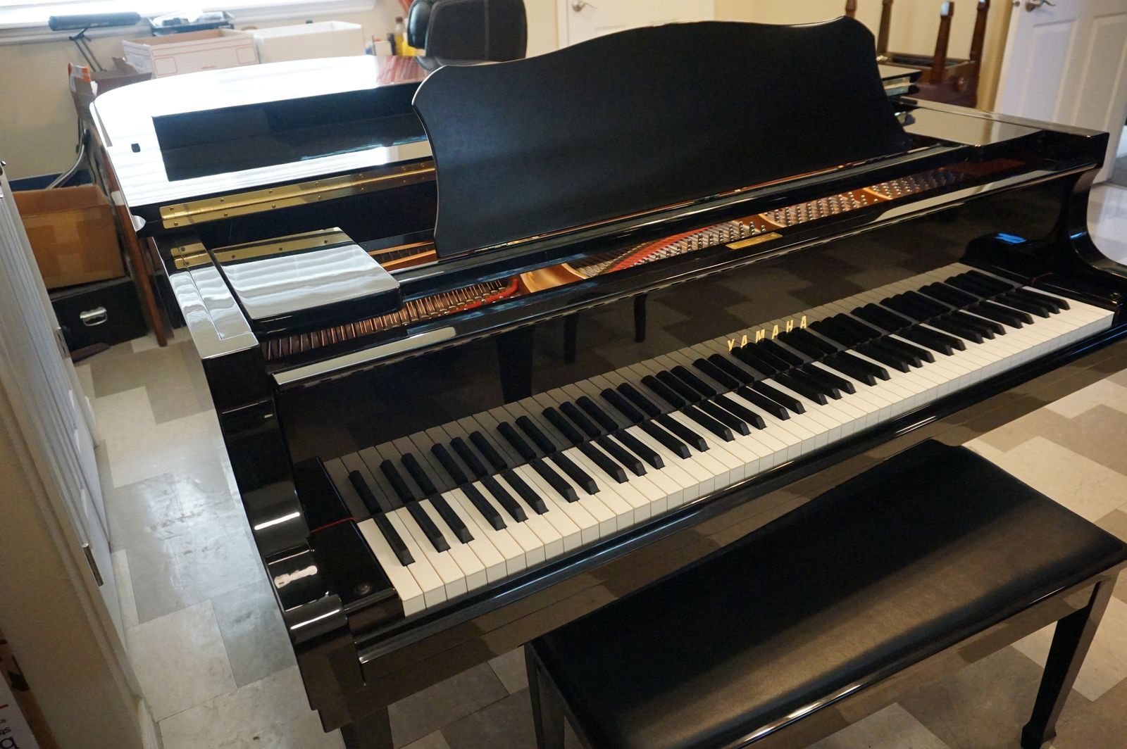 2004 Yamaha C5 with bench