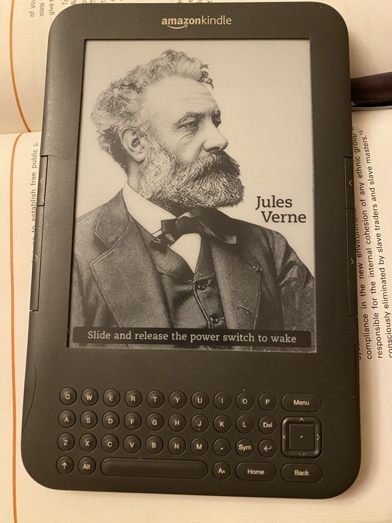 Kindle eReader, Third Generation With Keyboard
