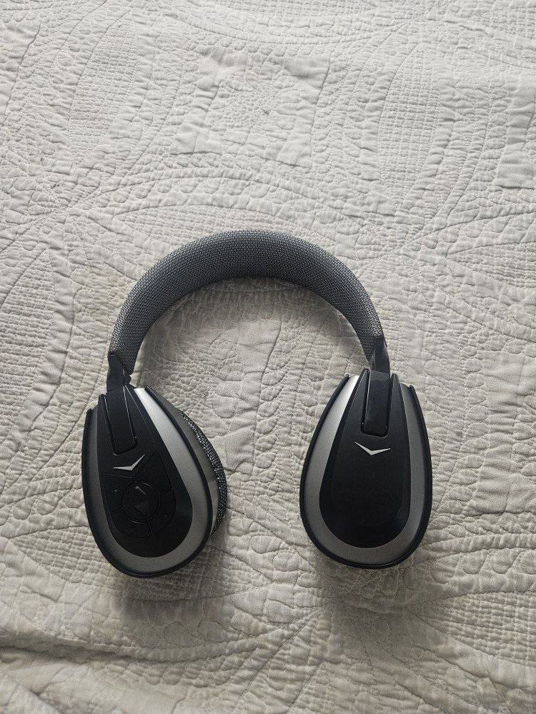 Gaming headphones