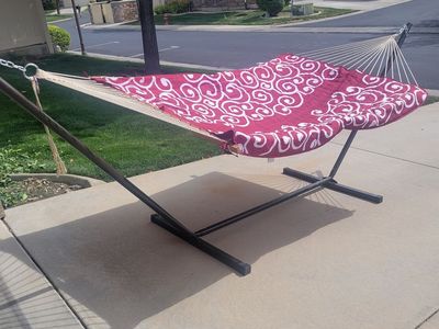 Hammock with Metal Stand and Pad