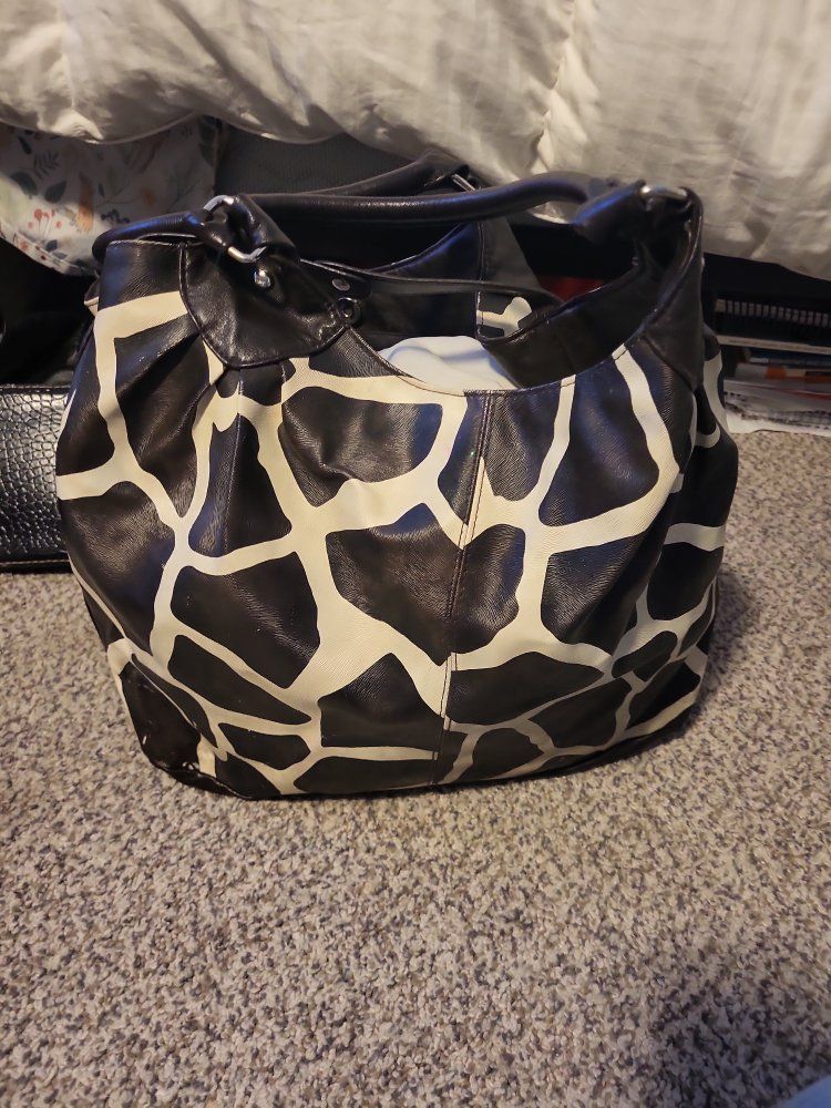 Payless Shoesource Black & White Giraffe Print Tote Bag - Man-Made Material