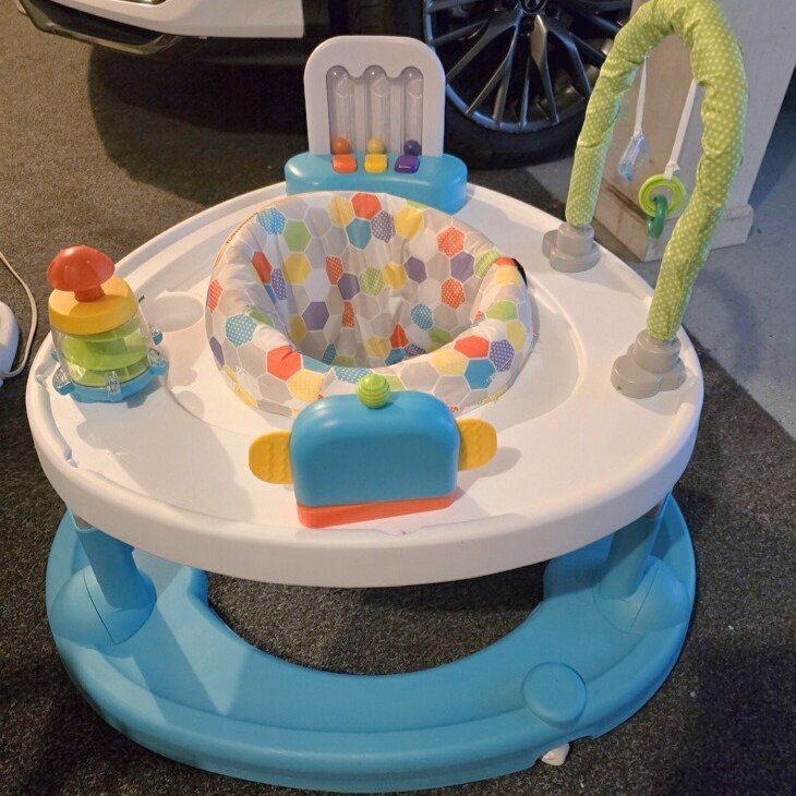 Baby bouncer