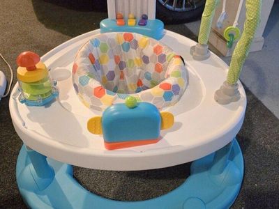 Baby bouncer