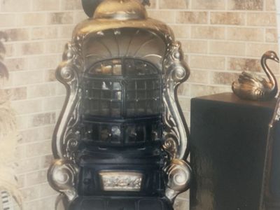 ANTIQUE EMERALD JEWEL 214 PARLOR STOVE