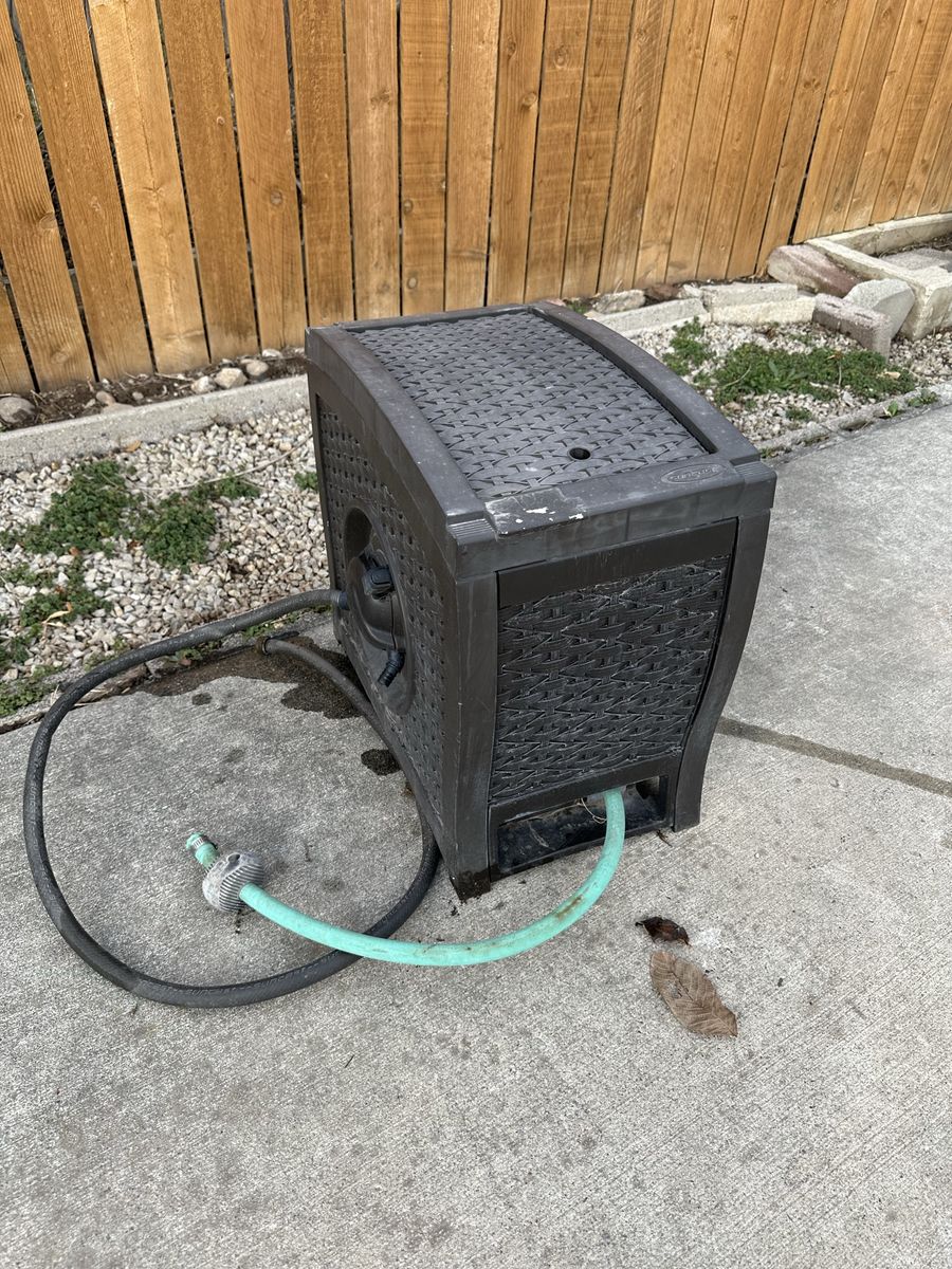 Suncast Auto Hose Reel