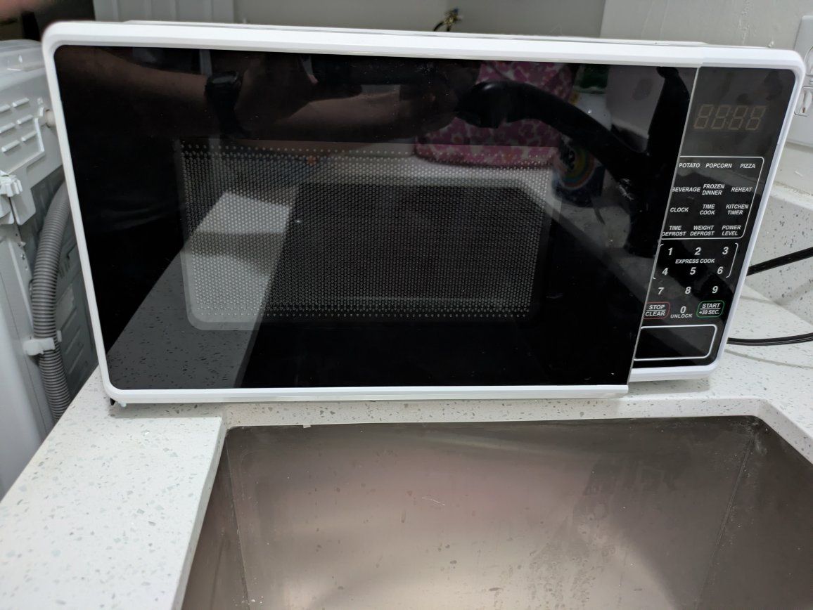 Mainstays Countertop Microwave