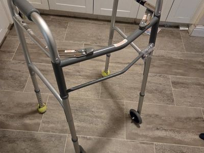 Large adult foldable walker