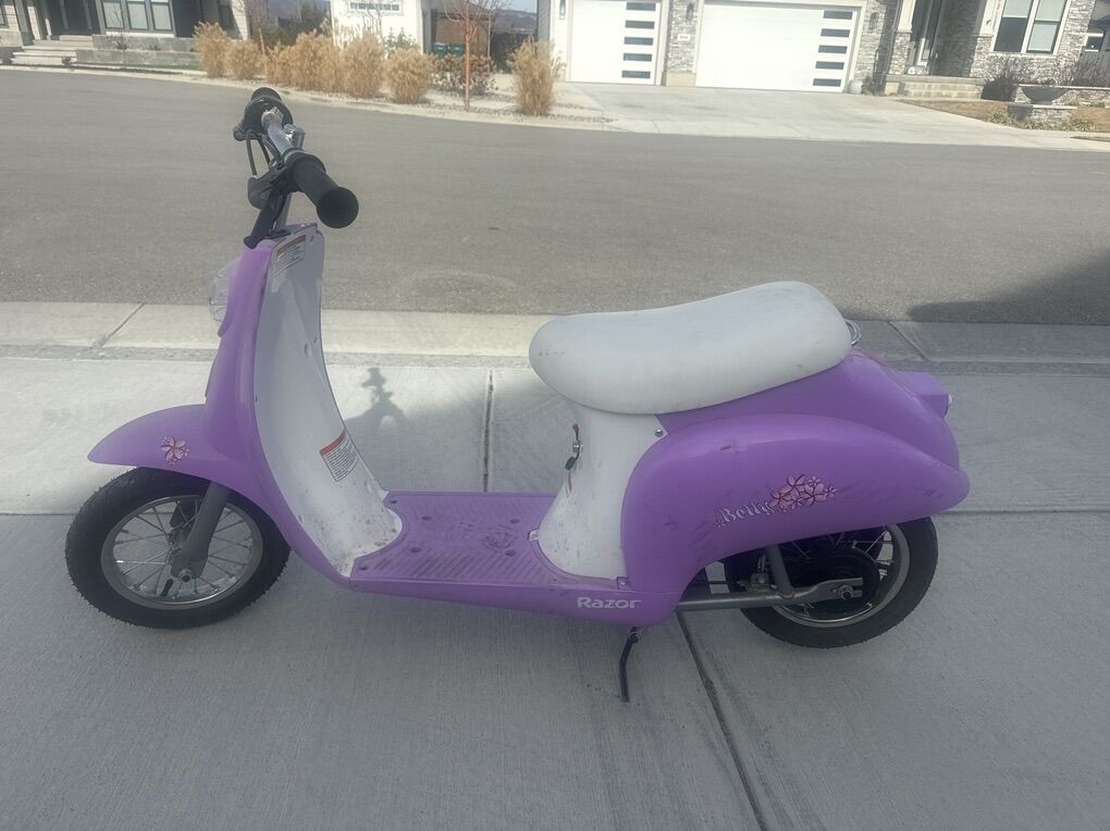 Razor Moped