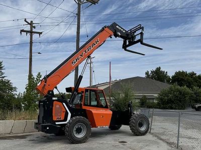 Telehandler Rental - SkyTrak 6042 Reach Forklift - 6k Capacity and 42 foot reach
