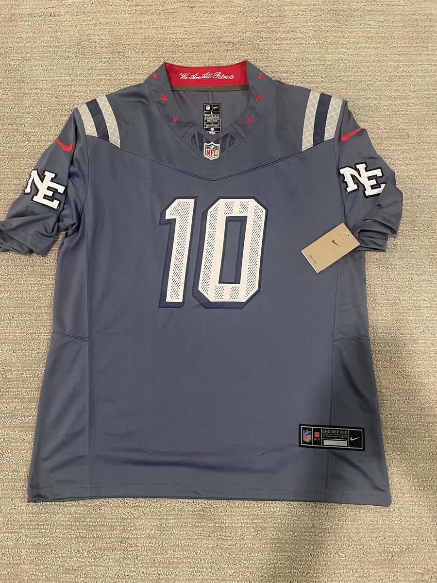 Men’s Drake maye jersey new with tags