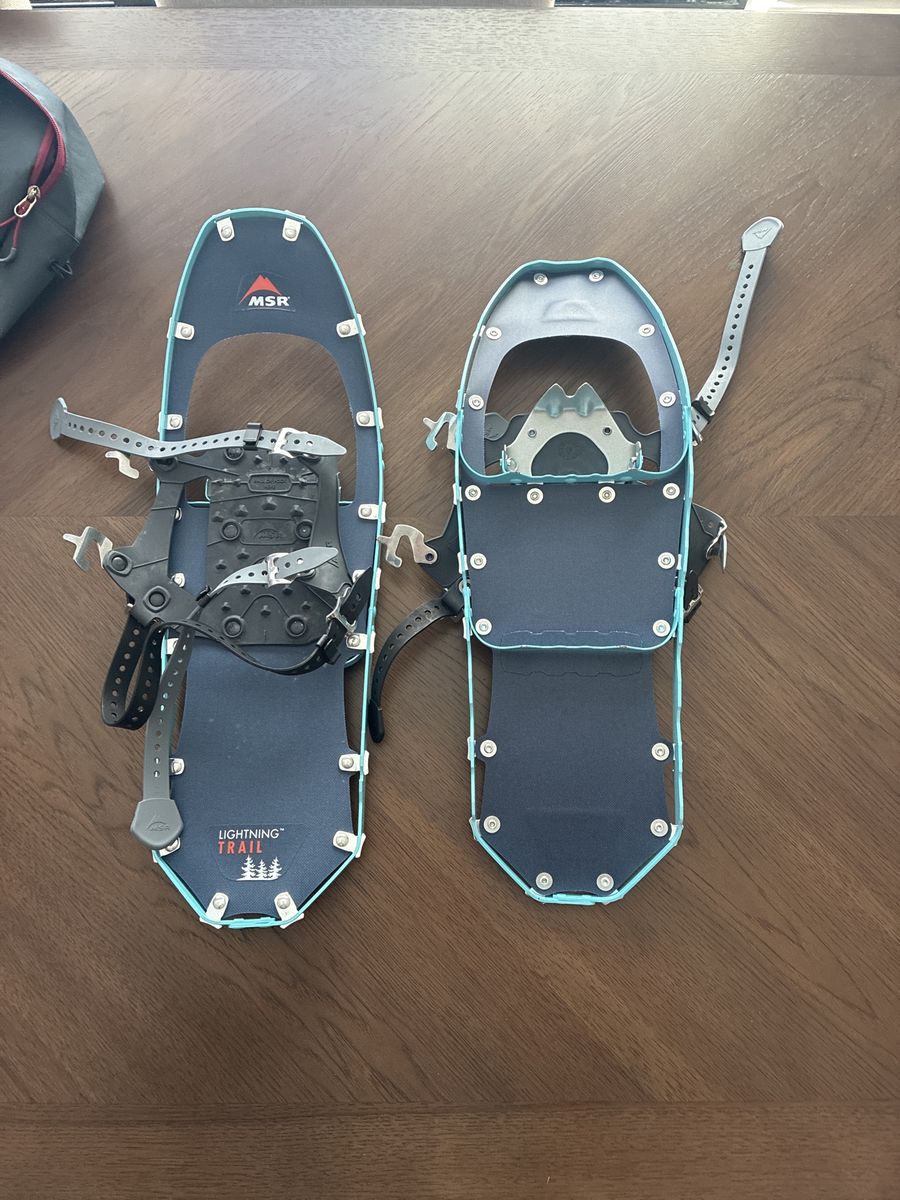MSR 22” Lightning Trail Snowshoes - Lightweight Performance for Winter Hiking & Snowshoeing