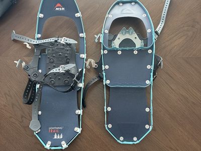 MSR 22” Lightning Trail Snowshoes - Lightweight Performance for Winter Hiking & Snowshoeing