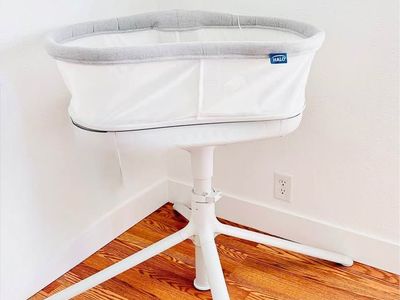 Halo BassiNest® Connected Swivel Sleeper 3.0 Smart Bassinet | Halo Baby Swivel Bassinet