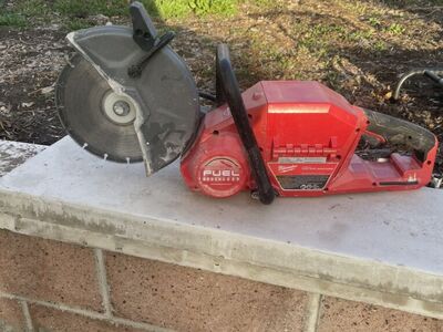 Milwaukee M18 Concrete/Cutoff Saw