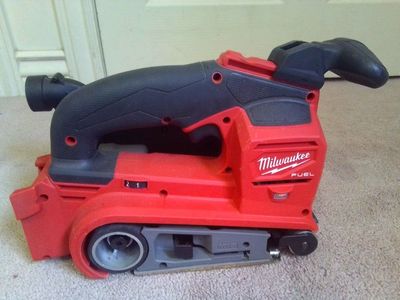 Milwaukee Fuel Belt Sander