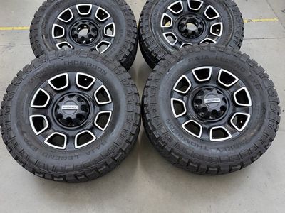 2025 f350 platinum 20in wheels/ 37x13.5r20 tires