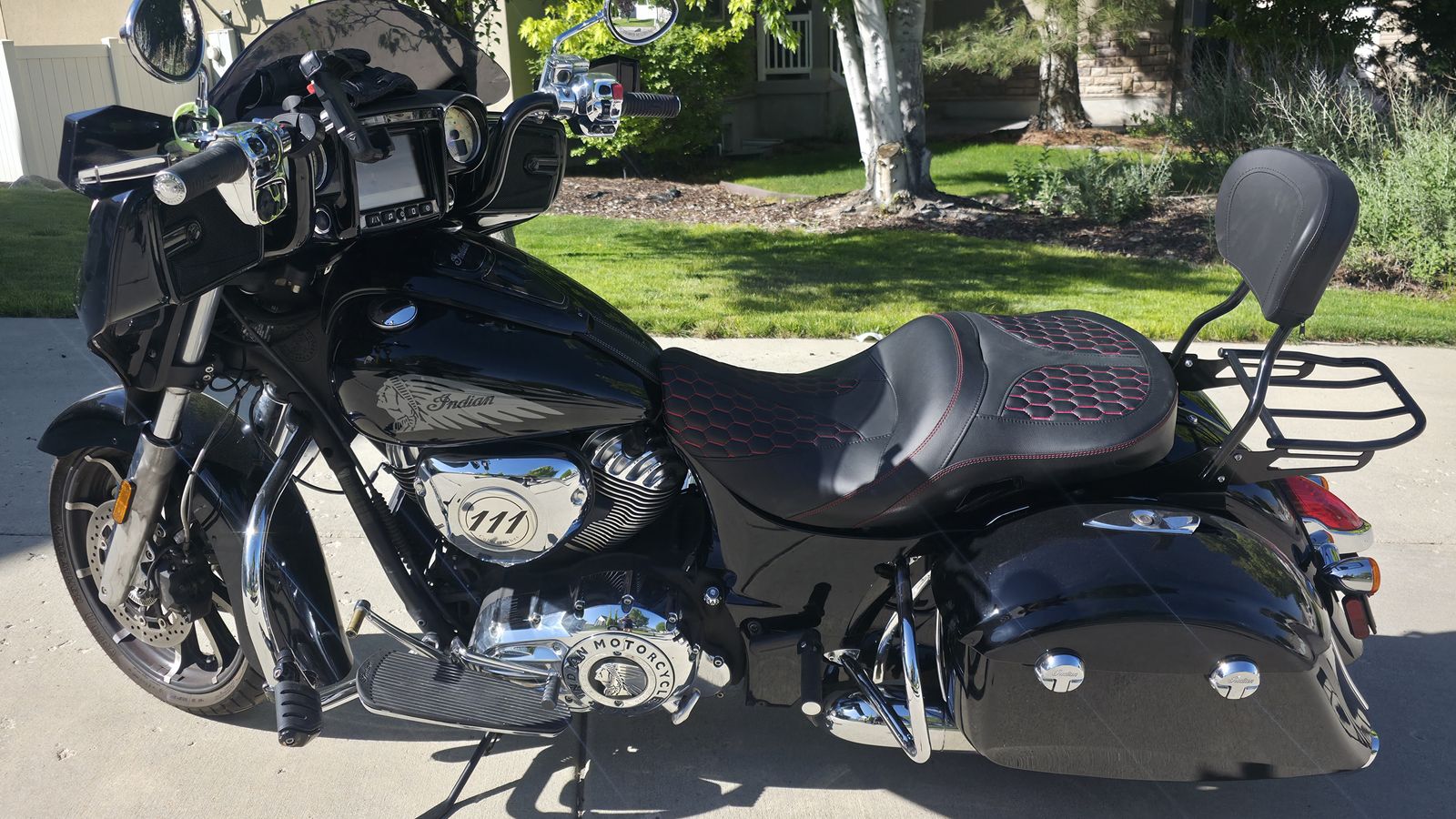 2017 INDIAN CHIEFTIAN LIMITED