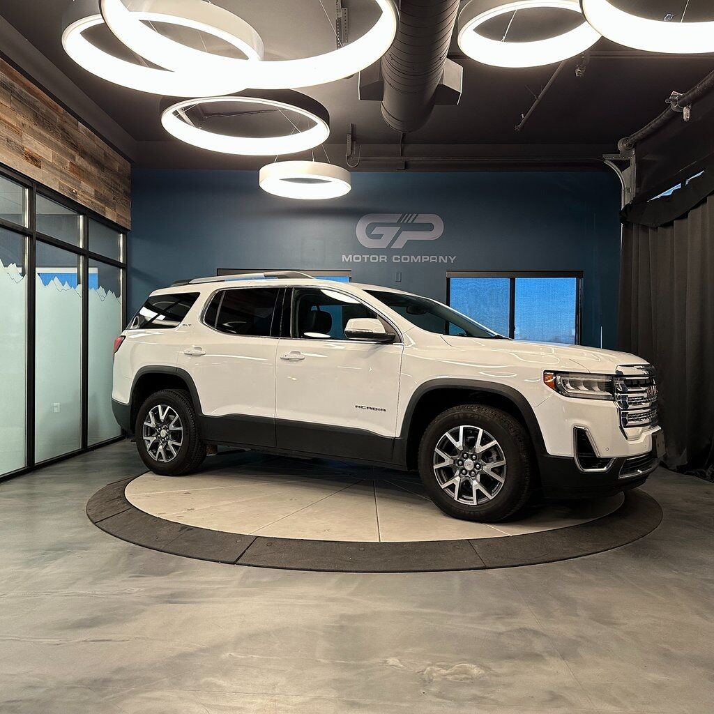 2023 GMC Acadia SLT