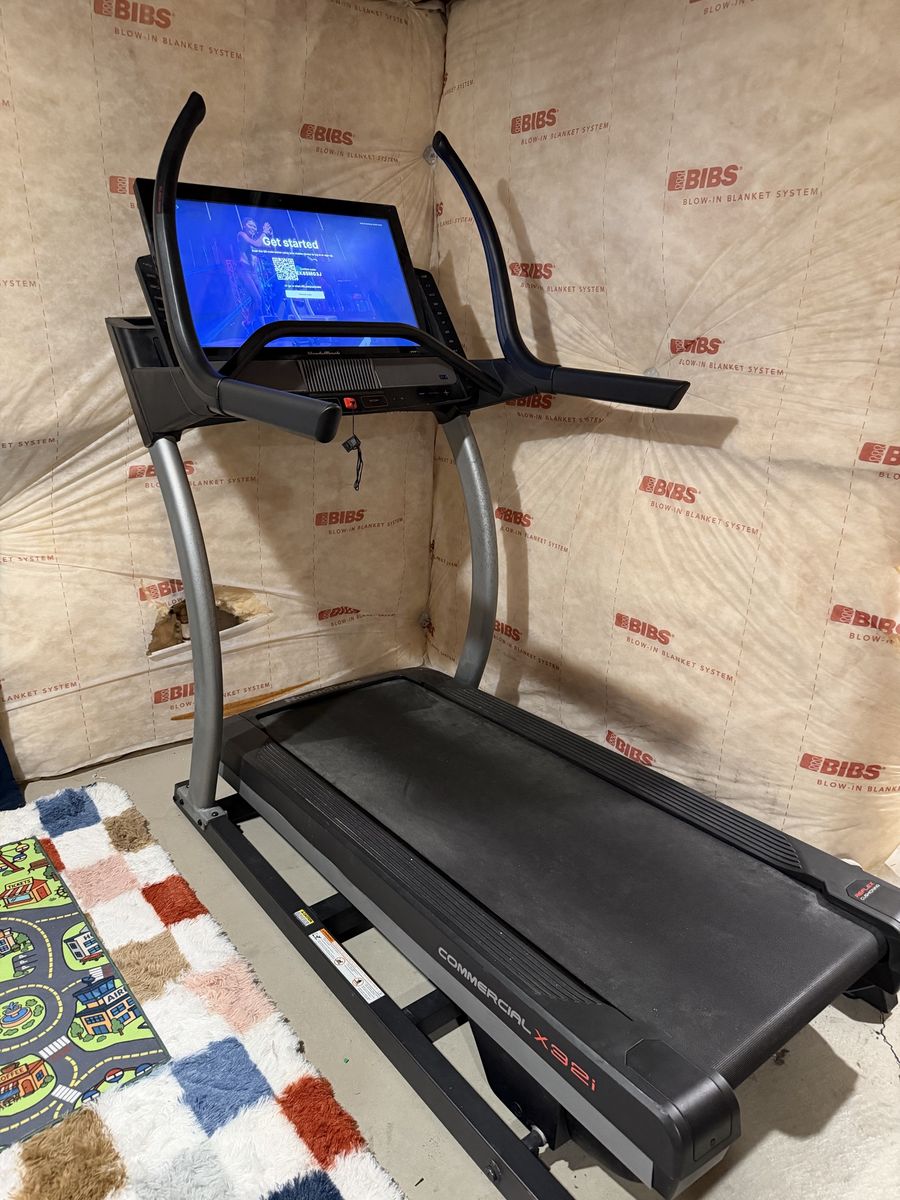 Treadmill 
