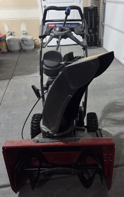 Toro Snowmaster 724 w/ Electric Start