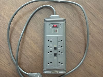 Belkin 8-Outlet Surge Protector Power Strip - Gray