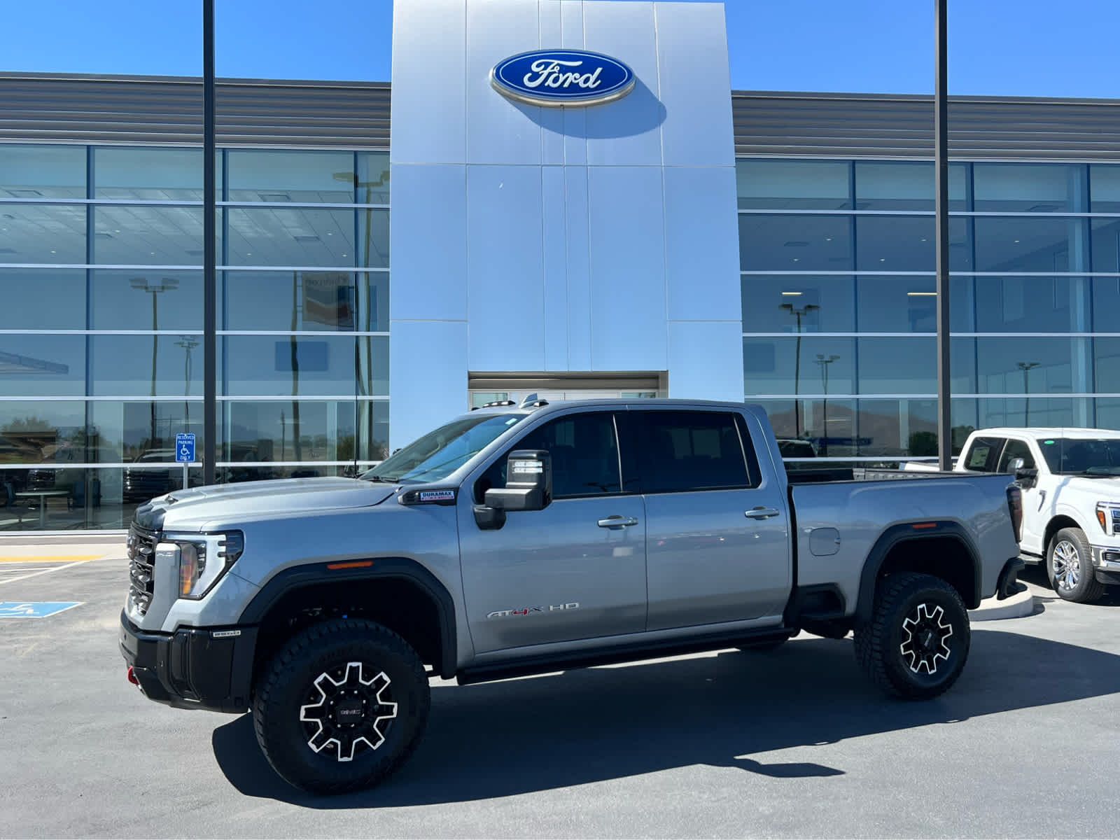 2025 GMC 2500 AT4X
