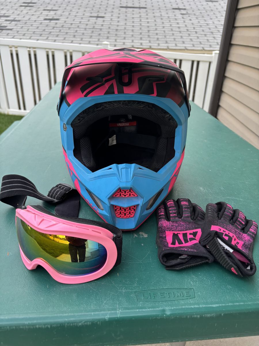 FLY RACING ELITE GUILD HELMET (Kids large)