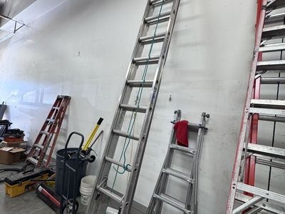 28' Reach Height Aluminum Extension Ladder