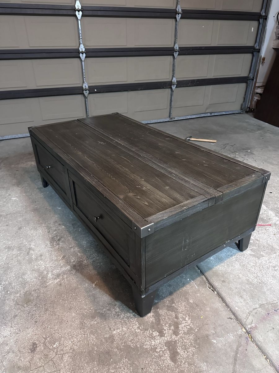 Lift Top Coffee Table with Storage - Modern Farmhouse Style, Gray Wood Finish