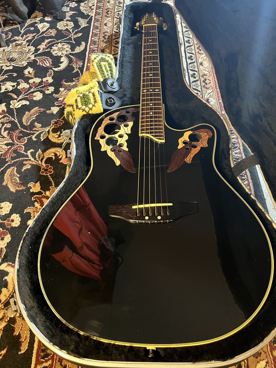 Ovation celebrity deluxe acoustic/electric