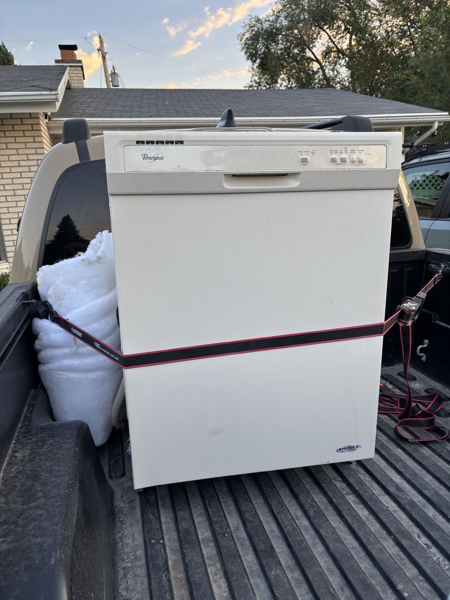 Whirlpool Built-In Dishwasher - White