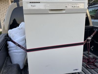Whirlpool Built-In Dishwasher - White