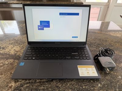 ASUS Vivobook 15 F1502ZA | i3-1220P | 4GB RAM | 238GB SSD | Win 11 | Excellent