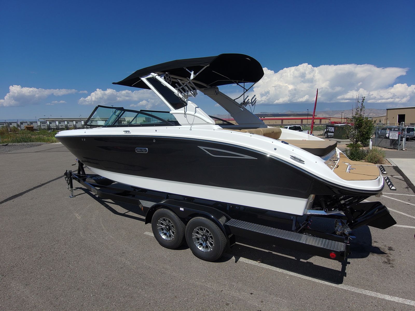 2025 Sea Ray 270 SDX Surf ( Very Clean &  Well Maintained)