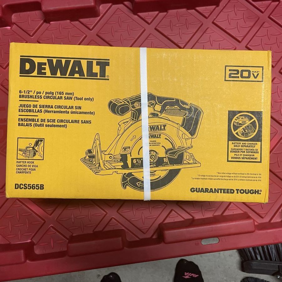 New 20V 6-1/2 Circular Saw