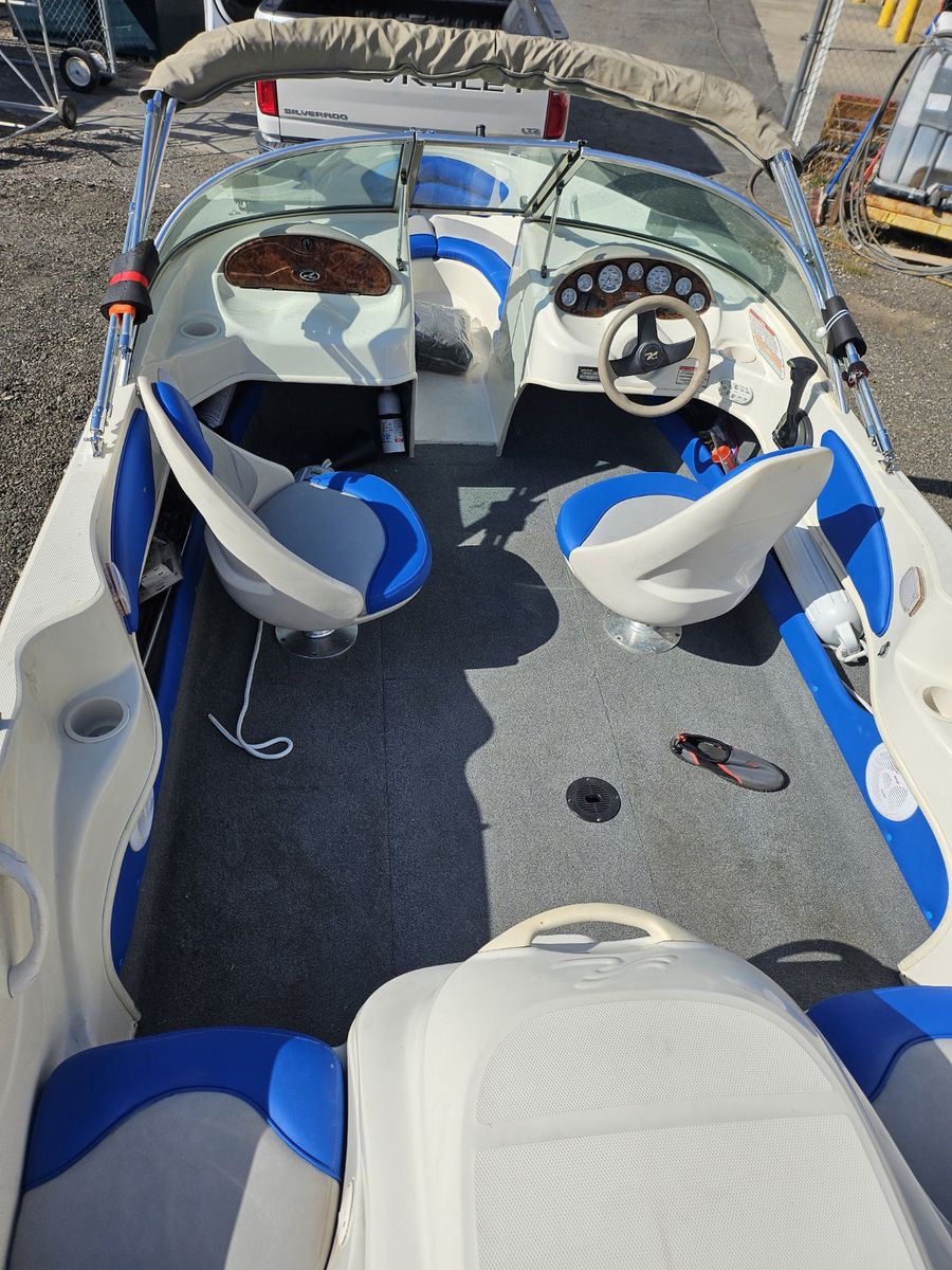 Sea Ray 176 Boat 2002
