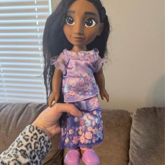 Disney doll - Isabela