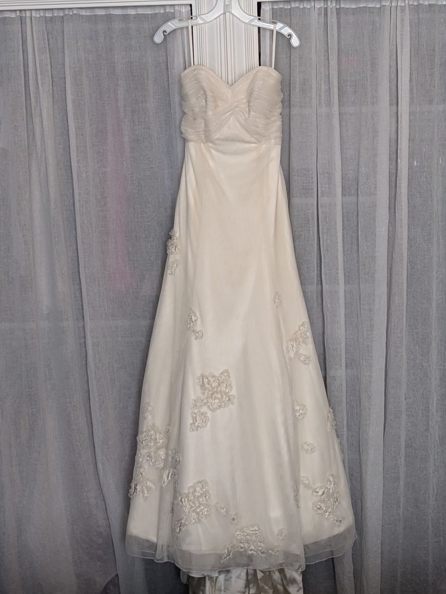 $150 Melissa Sweet Wedding Dress - NEVER WORN - size 8