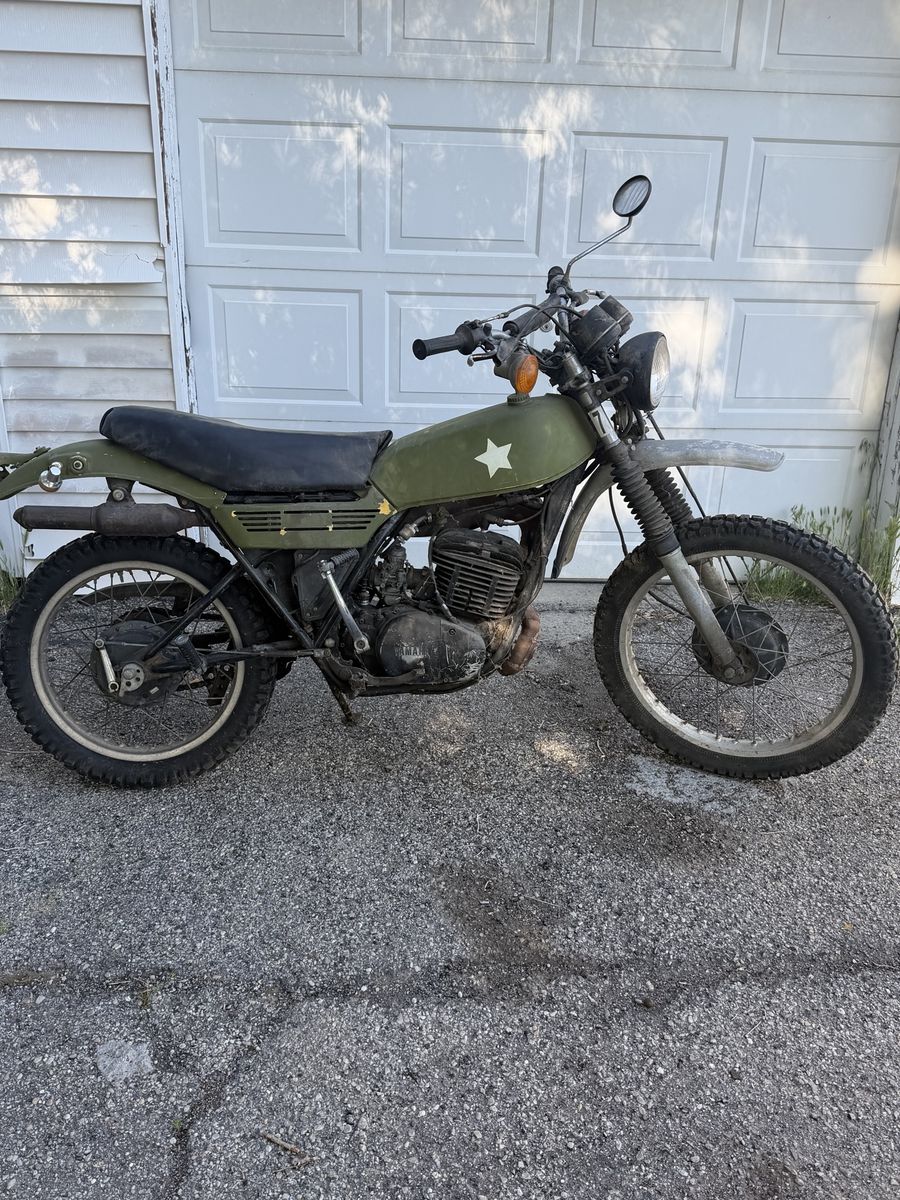 1978 Yamaha DT 400 e title in hand