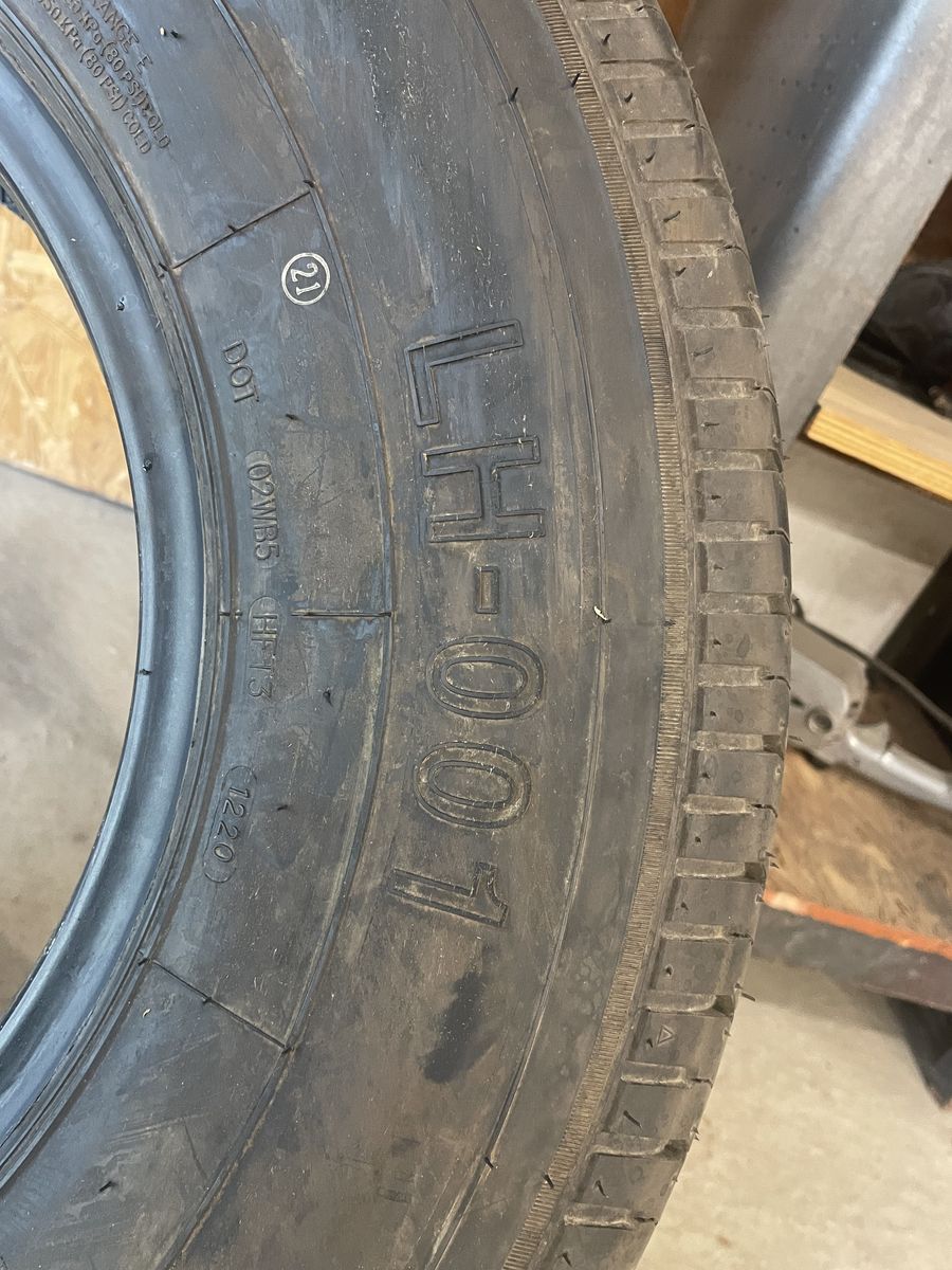 Trailer tire