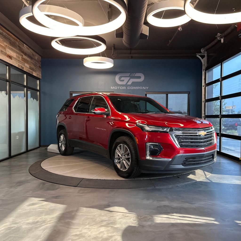 2023 Chevrolet Traverse LT Cloth